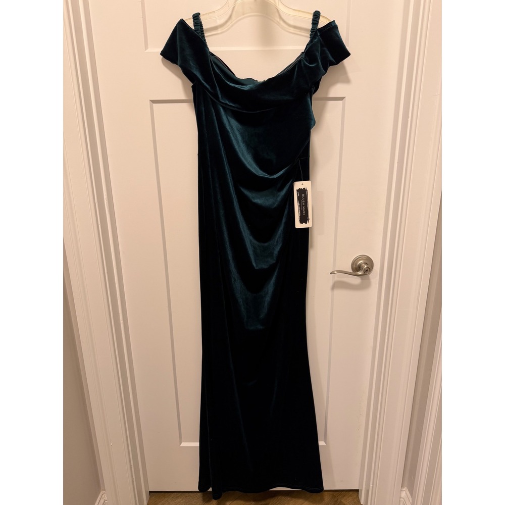 Blush Mark Emerald Green Velvet Off Shoulder Maxi Dress 0X NWT Formal Gown
